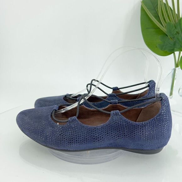 Earthies by Earth Women's Size 7 Essen Navy Blue Leather Flats Strappy Slip On - Picture 5 of 15